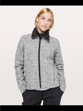 Lululemon Snuggle Up Jacket Women Size 6 Mock Neck  Heathered Space Dyed Black